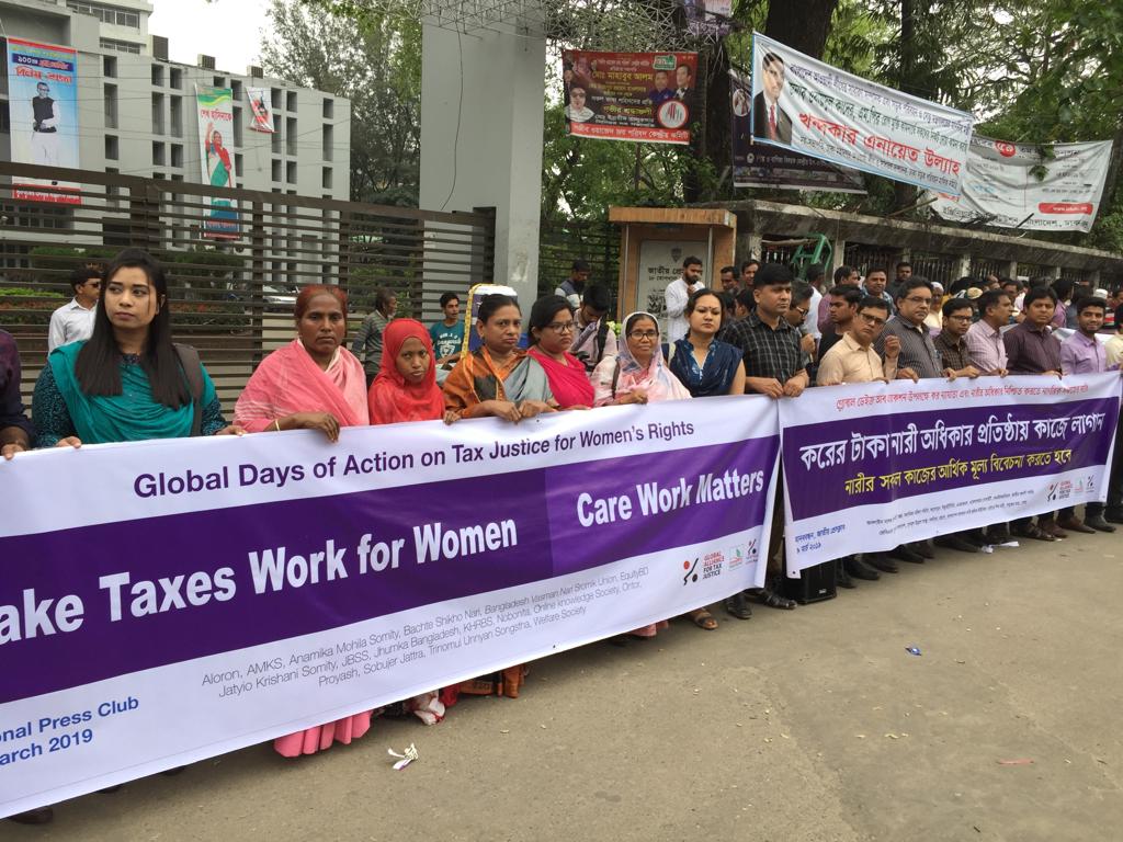 Women in a demonstration advocating for tax reform